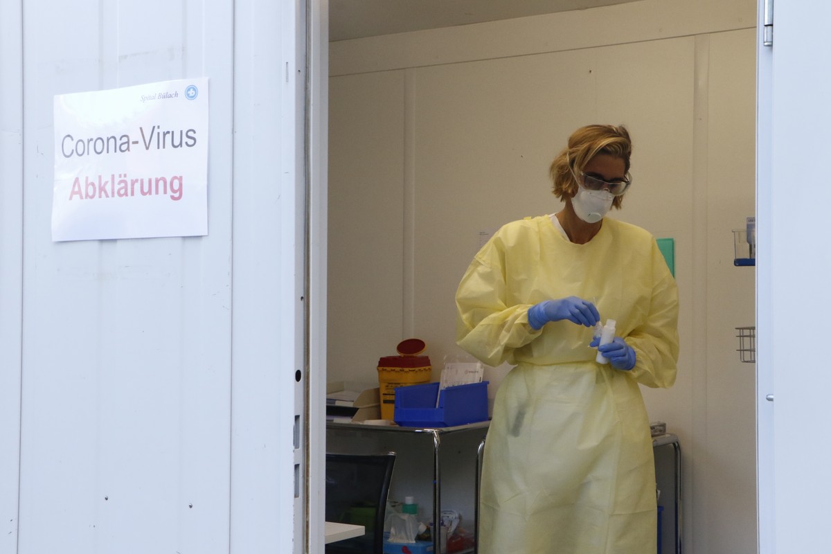 Corona-Abklärungen werden im Spital Bülach in einem Container gemacht.