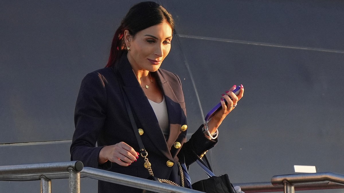 Laura Loomer, Trumps seltsame Einflüsterin