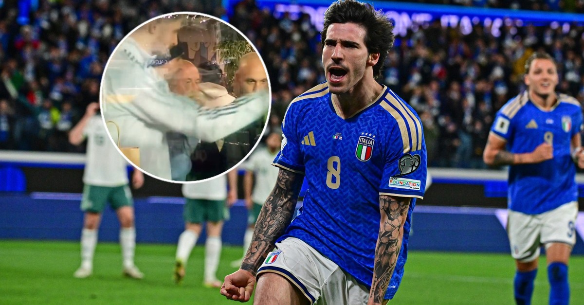 Italiens Natispieler jubeln, als Bosnien als nächster Playoff-Gegner feststeht