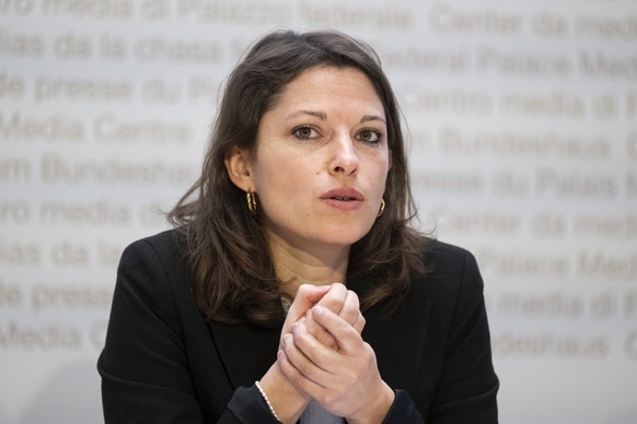 Nationalraetin unc Co-Parteipraesidentin Mattea Meyer, SP-ZH, spricht waehrend einer Medienkonferenz zur Lancierung der eidgenoessischen Volksinitiative &quot;fuer einen nachhaltigen und zukunftsgeric ...