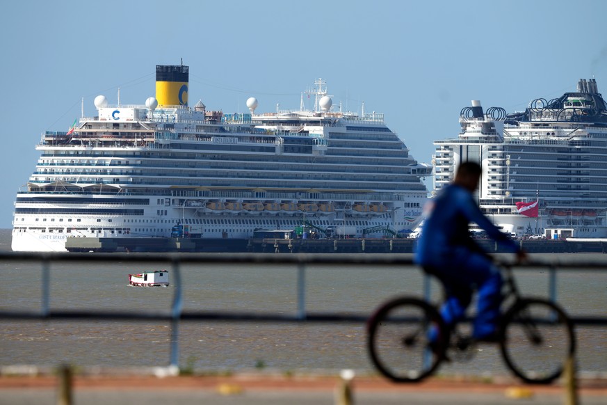 Ships arrive to accommodate participants of the COP30 U.N. Climate Summit, at the port of Outeiro in Belem, Para state, Brazil, Tuesday, Nov. 4, 2025. (AP Photo/Eraldo Peres)
Brazil Climate COP30