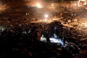 Wo mal das Dorf Yingping war, liegt heute ein Trümmerfeld. Ein Erdrutsch begrub Strassen, Häuer und mindestens 15 Menschen unter sich.&nbsp;&nbsp;