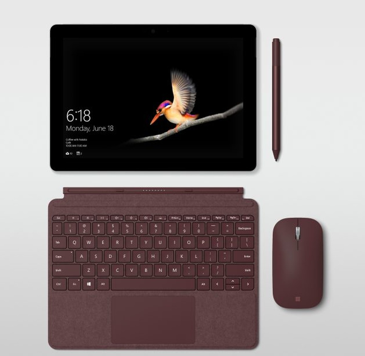 Tastatur-Cover, Surface Pen und Surface Maus muss man separat kaufen.