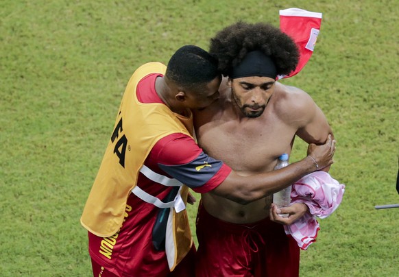 Samuel Eto'o redet Assou-Ekotto gut zu.