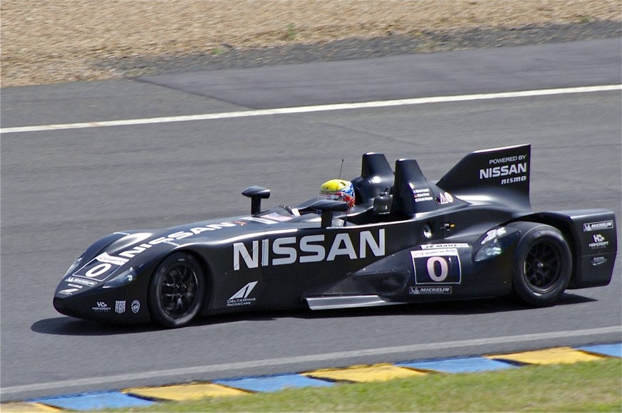 https://en.wikipedia.org/wiki/DeltaWing nissan deltawing 2012 
https://en.wikipedia.org/wiki/24_Hours_of_Le_Mans