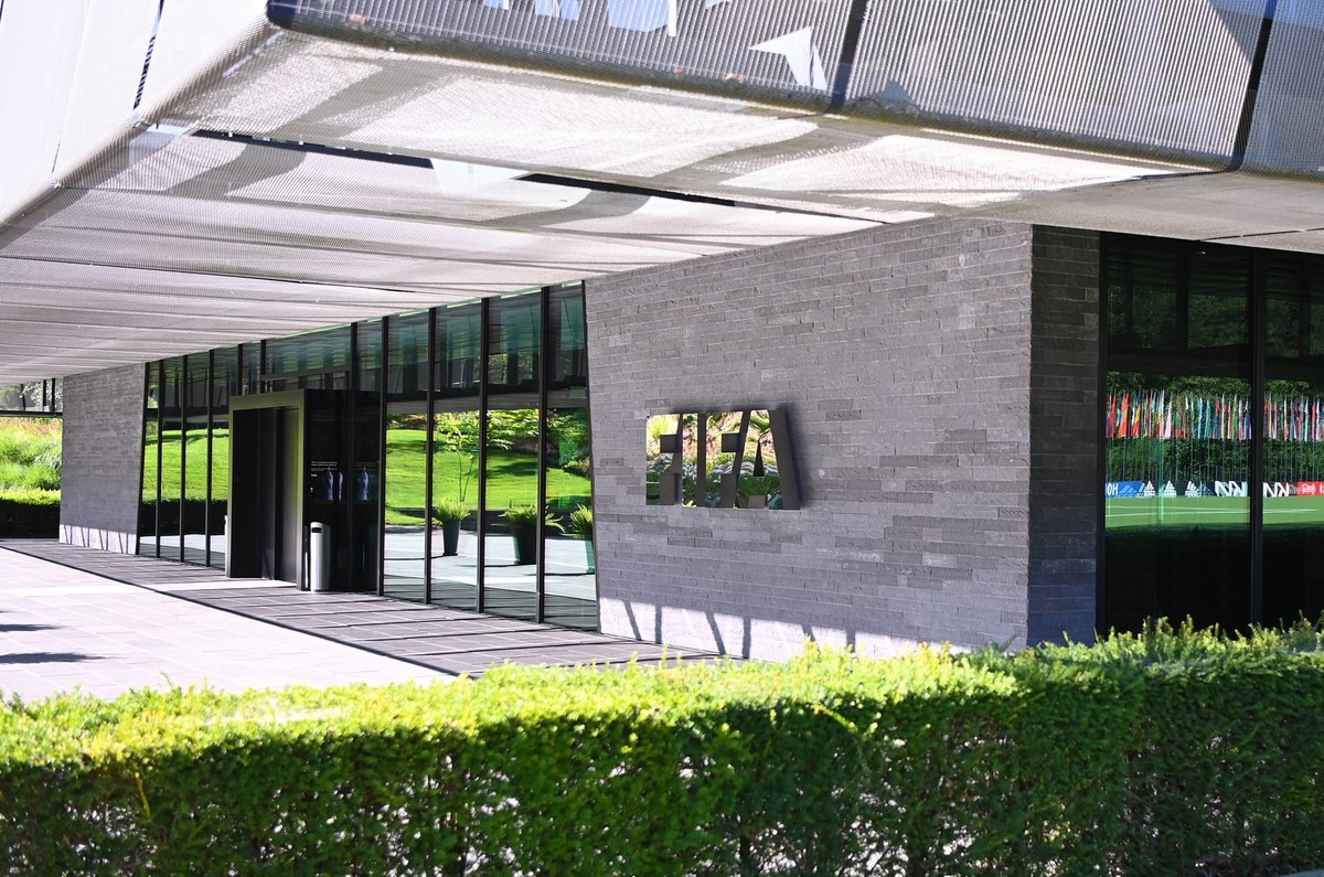 Fussball International 11.07.2022 FIFA, Aussenansicht des Home of FIFA in Zuerich mit Schriftzug *** Football International 11 07 2022 FIFA, exterior view of the Home of FIFA in Zurich with lettering