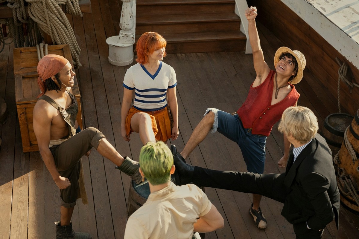One Piece. (L to R) Jacob Romero Gibson as Usopp, Mackenyu Arata as Roronoa Zoro, Emily Rudd as Nami, Iñaki Godoy as Monkey D. Luffy, Taz Skylar as Sanji in episode 108 of One Piece. Cr. Casey Craffor ...