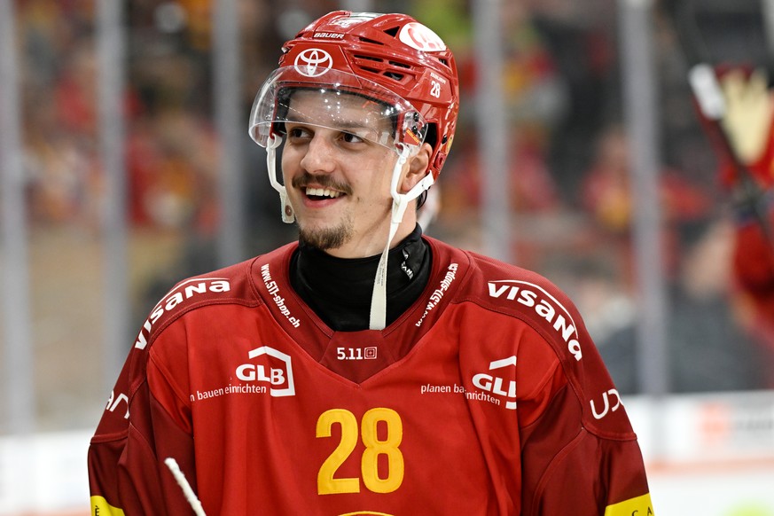 Tigers Dario Allenspach, beim Eishockey-Qualifikationsspiel der National League, zwischen den SCL Tigers und dem EV Zug, am Freitag, 25. September 2026, in der Emmental Versicherung Arena in Langnau.( ...