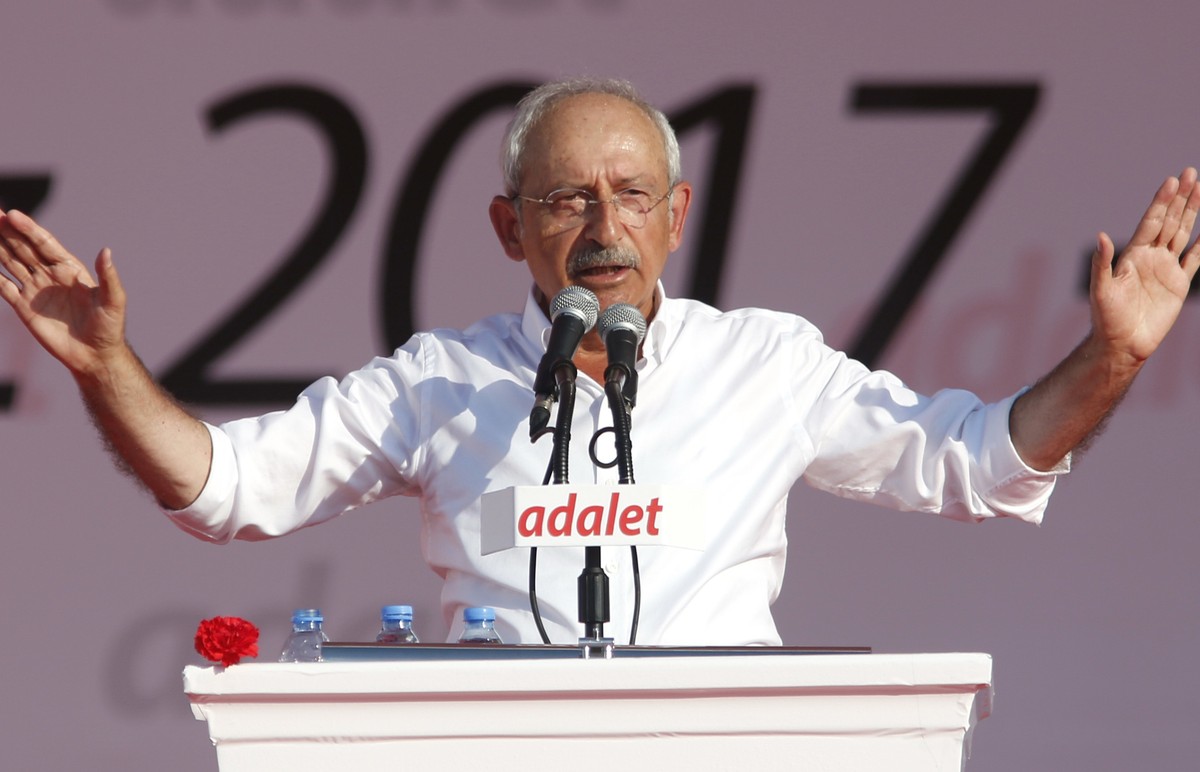 Kemal Kilicdaroglu, the leader of Turkey's main opposition Republican People's Party, talks during a rally following his 425-kilometer (265-mile) 'March for Justice' in Istanbul, S ...