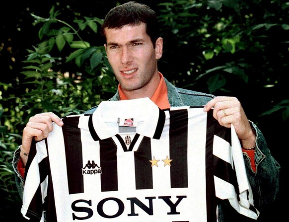 Zidane wechselte zu Juventus Turin statt zu den Blackburn Rovers.