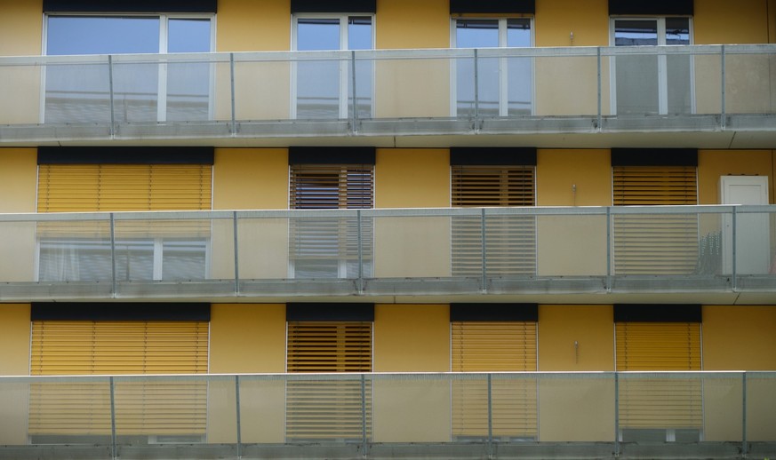 Verlassene Sugus-Häuser in der Neustrasse 81, 83 und 85. Viele Mieterinnen und Mieter sind bereits ausgezogen, obwohl der Termin vor der Schlichtungsbehörde gegen Besitzerin und Erbin Regina Bachmann  ...