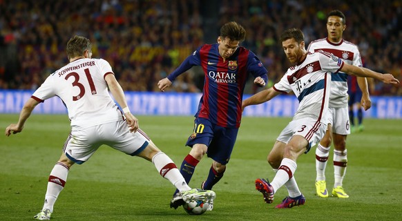 Sahen gegen Lionel Messi ganz schön alt aus: Bastian Schweinsteiger und Xabi Alonso.