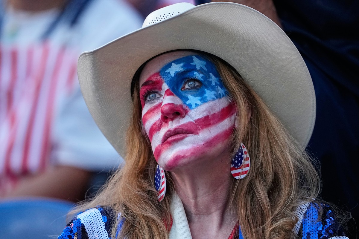 A United States fan reacts following the World Cup round of 16 soccer match between the United States and Belgium in Seattle, Monday, July 6, 2026. (AP Photo/Lindsey Wasson)
Belgium US WCup Soccer