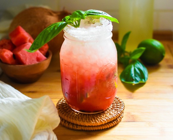 Watermelon Mocktail

https://www.dashofjazz.com/wp-content/uploads/2025/07/Dash-of-Jazz-Watermelon-Mocktail-6.jpg