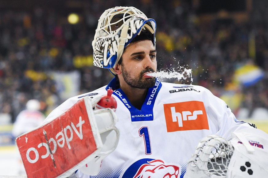 Zuerichs Torhueter Niklas Schlegel beim Eishockey-Qualifikationsspiel der National League A zwischen dem HC Davos und den ZSC Lions, am Samstag, 23. Februar 2019, in der Vaillant Arena in Davos. (KEYS ...