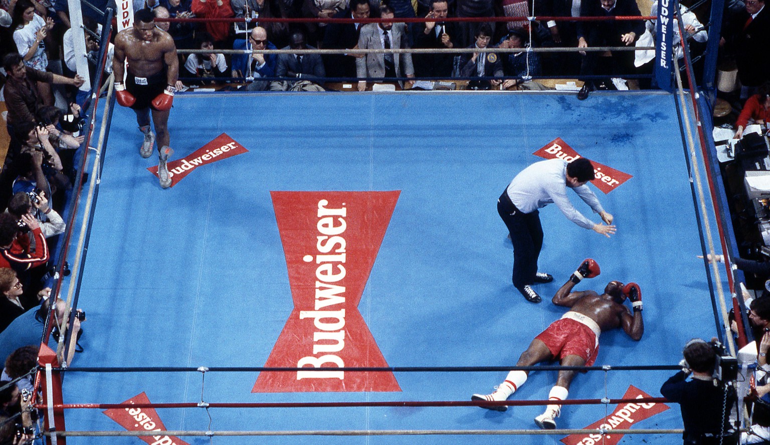 Troy, NY - 1986: (L-R) Mike Tyson, Jesse Ferguson boxing at Houston Field House, Feb 16, 1986. (Photo by Walt Disney Television via Getty Images)