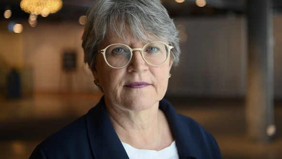 Pfrn. Rita Famos, Praesidentin der Evangelisch-reformierten Kirche Schweiz, posiert nach der Medienkonferenz ueber den Bericht nichtstaendigen Untersuchungskommission der EKS zu den Vorfaellen im Zusa ...