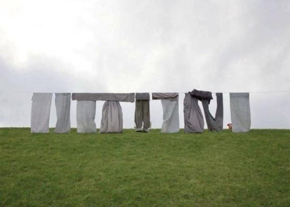 Kann es noch komischer werden? Ja. Willkommen beim PICDUMP!
«Stone(wash)henge»