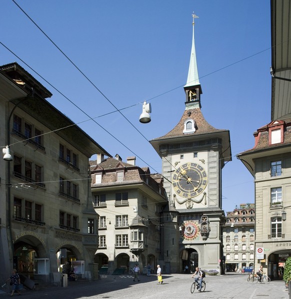 Der Zeitglockenturm &quot;Zytgloggeturm&quot; am 10. Juli 2006 in der Altstadt von Bern. (KEYSTONE/Gaetan Bally)

The Clock Tower (Zeitglockenturm) in the Old Town of Berne on July 10, 2006. (KEYSTONE ...