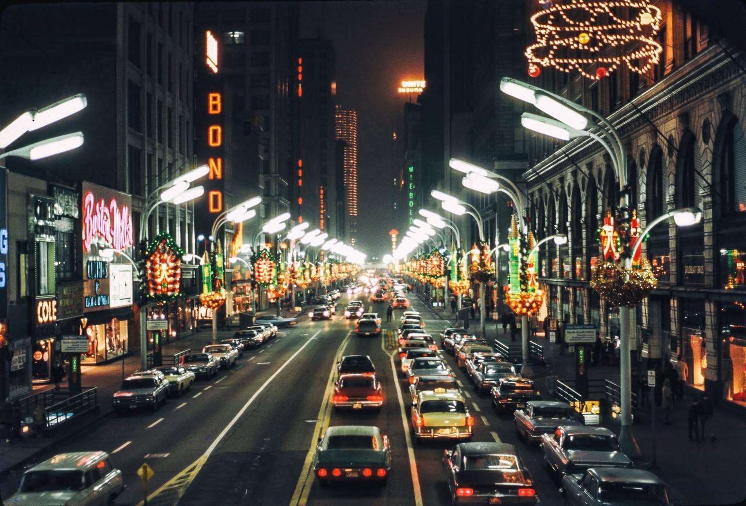 Chicago, State Street looking North, 1972.