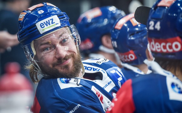 Zuerichs Kevin Klein reagiert im Eishockey Meisterschaftsspiel der National League zwischen den ZSC Lions und dem Lausanne HC, am Freitag, 2.Februar 2018, im Hallenstadion in Zuerich. (KEYSTONE/Melani ...