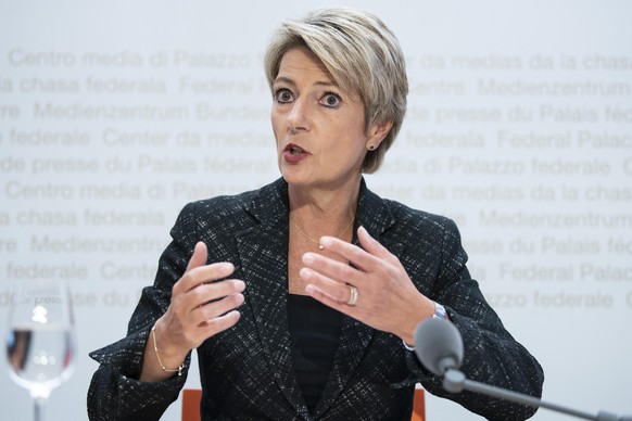 Justizministerin Karin Keller-Sutter verkündet am Mittwoch die Öffnung der Grenzen.