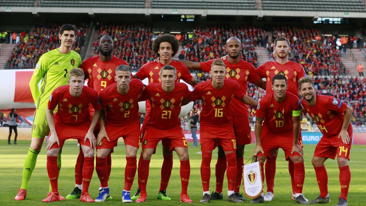 ARCHIV - ZU DEN TEAMS DER GRUPPE B AN DER UEFA EURO 2020 FUSSBALL EUROPAMEISTERSCHAFT STELLEN WIR IHNEN FOLGENDES BILDMATERIAL ZUR VERFUEGUNG - epa07635749 Belgium's team ahead of the UEFA EURO 2 ...