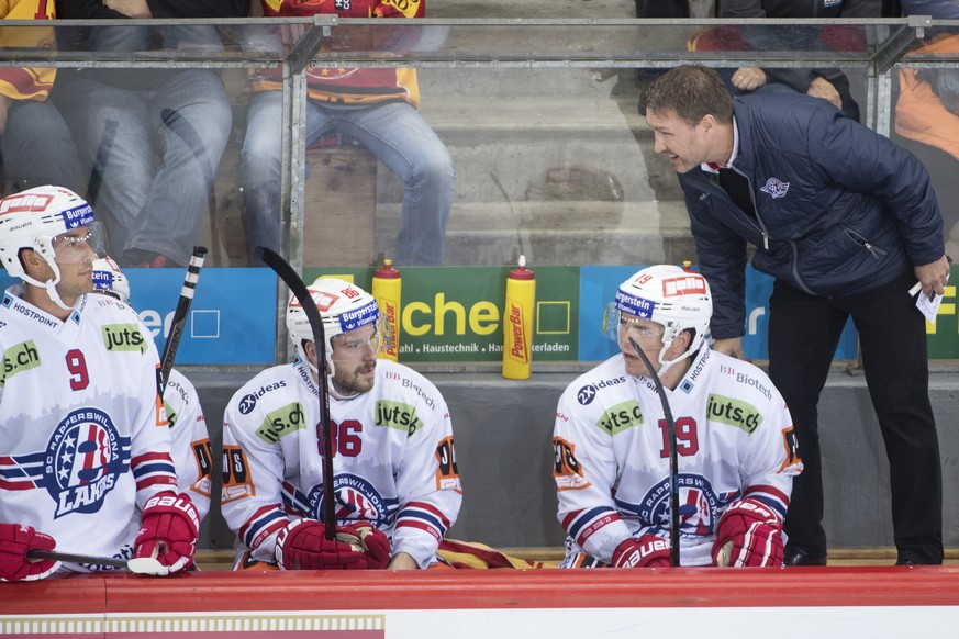 Rapperswils Head Coach Jeff Tomlinson, rechts, waehrend dem Meisterschaftsspiel der National League, zwischen den SCL Tigers und den SC Rapperswil-Jona Lakers, am Freitag 21. September 2018 in der Ilf ...