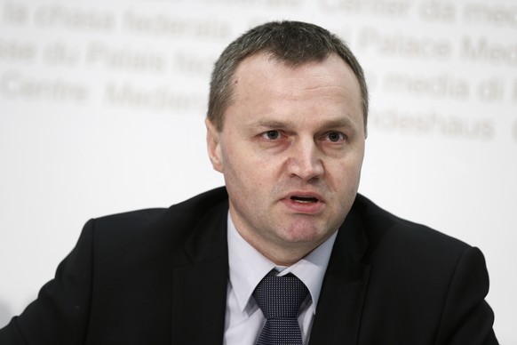 Bernhard Guhl, Nationalrat BDP-AG, spricht waehrend einer Medienkonferenz des Komitees &quot;Junge Eltern gegen die CVP Familieninitiative&quot;, am Donnerstag, 22. Januar 2015 in Bern. (KEYSTONE/Pete ...