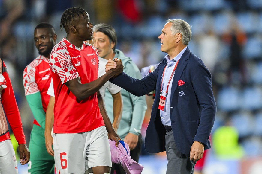 epa10695846 Switzerland&#039;s goalkeeper Yvon Mvogo, left, Switzerland&#039;s midfielder Denis Zakaria, 2nd left, Switzerland&#039;s head coach Murat Yakin, 2nd right, and Switzerland&#039;s national ...