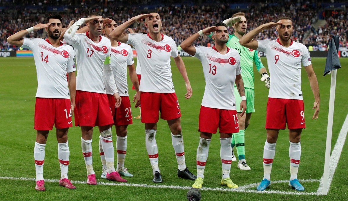 Der Soldatenjubel könnte für die Türkei schwerwiegende Folgen haben.