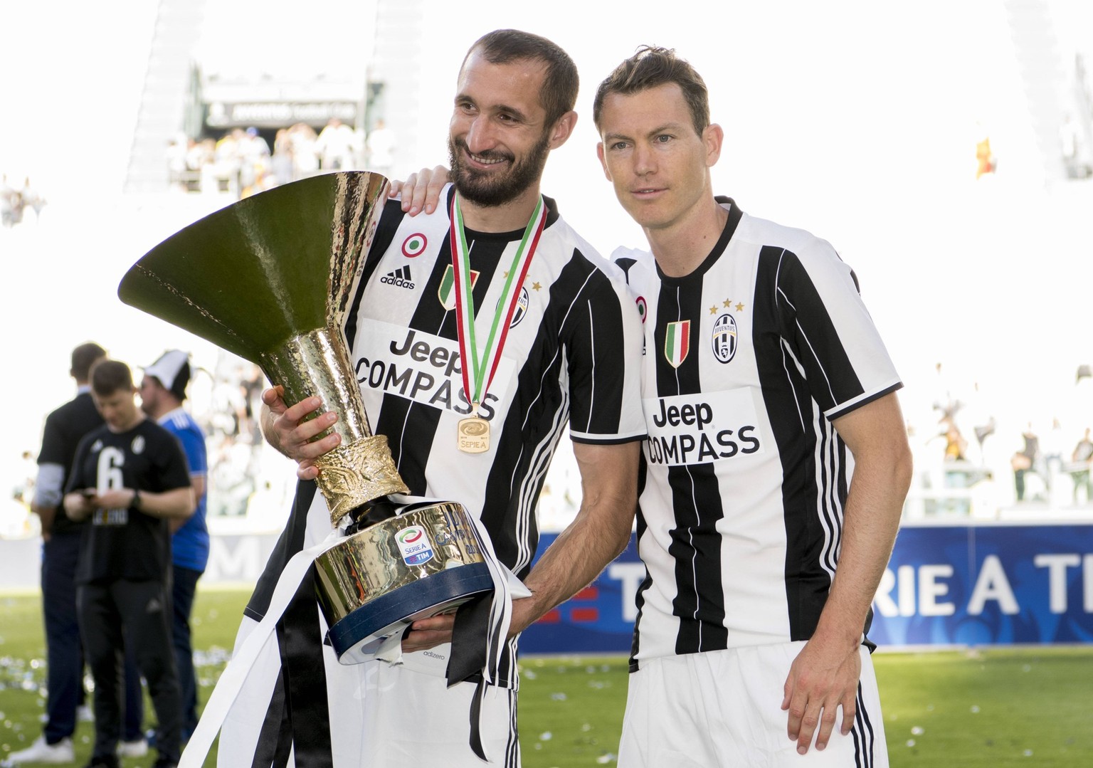 (L-R) Giorgio Chiellini, Stephan Lichtsteiner (Juventus), MAY 21, 2017 - Football / Soccer : Giorgio Chiellini and Stephan Lichtsteiner of Juventus celebrate their sixth straight league title with the ...