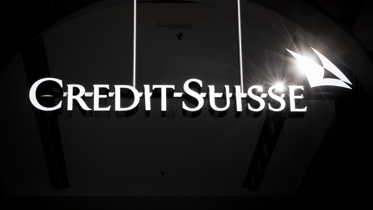 ARCHIVBILD ZUR MELDUNG, DASS DIE CREDIT SUISSE IN DER MOSAMBIK-AFFAERE FAST 475 MILLIONEN DOLLAR ZAHLEN MUSS --- A logo of the Swiss bank Credit Suisse is pictured in Zurich, Switzerland, Thursday, Fe ...