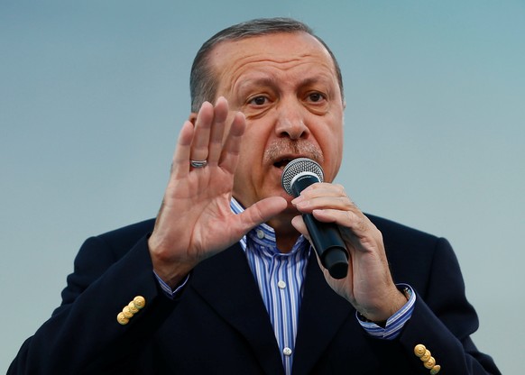 Turkish President Tayyip Erdogan makes a speech during a ceremony in Istanbul, Turkey, March 26, 2017. REUTERS/Murad Sezer