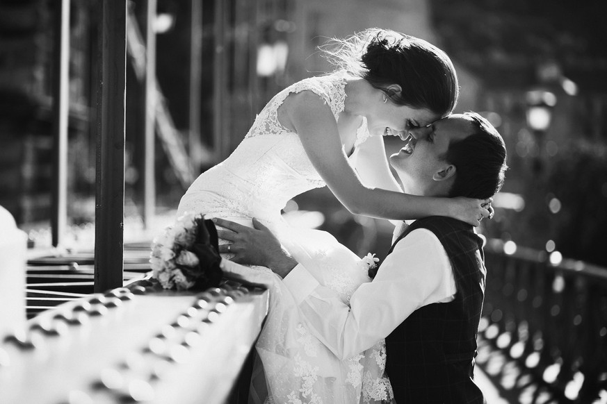 Wenn du im Hochzeitsquiz nicht 7 Punkte schaffst, wirst du am Altar stehen gelassen!