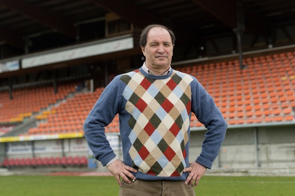 Raimondo Ponte, der neue Trainer des FC Aarau, posiert fuer ein Portrait im Stadion Bruegglifeld, am Montag, 23. Maerz 2015, in Aarau. Der FC Aarau zog einen Tag nach der 1:3-Niederlage auswaerts gege ...