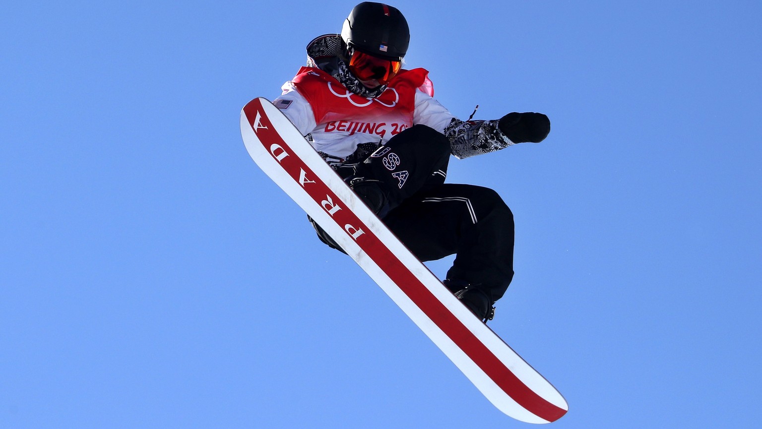epa09731692 Julia Marino of the US competes in the Women&#039;s Snowboard Slopestyle final at the Zhangjiakou Genting Snow Park at the Beijing 2022 Olympic Games, Zhangjiakou, China, 06 February 2022. ...