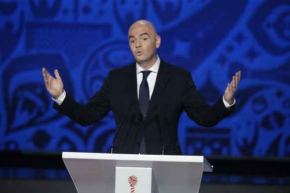 epa05648402 FIFA President Gianni Infantino delivers his speech ahead of the draw of FIFA Confederations Cup 2017 in Kazan, Russia, 26 November 2016. EPA/YURI KOCHETKOV