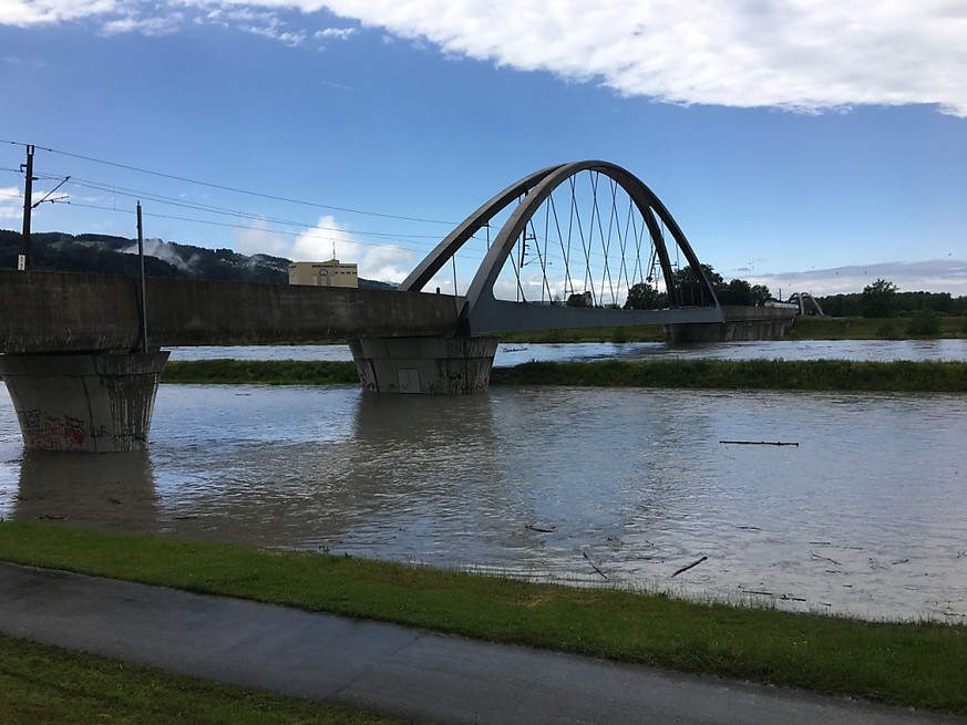 Am Alpenrhein sind die Pegelstände bereits hoch, nun wird eine weitere Hochwasserwelle erwartet. (Internationale Rheinregulierung)