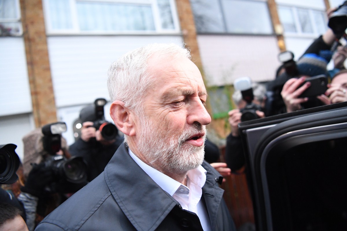 epa07288847 Britain's opposition Labour Party leader Jeremy Corbyn leaves his home in London, Britain, 16 January 2019. Britain's Prime Minister May is facing a confidence vote in parliament ...
