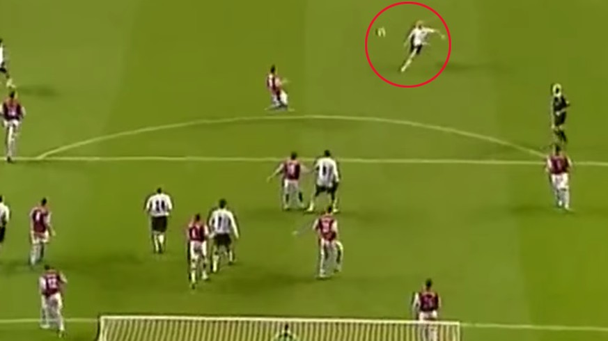 23.12.2006: Paul Scholes zimmert das Leder mit einer Volley-Rakete unter die Latte – und Ferguson fordert danach eine Entschuldigung von Mourinho