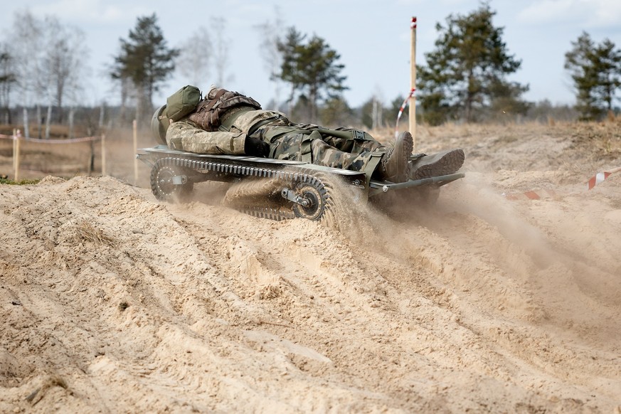 Die ukrainische Armee testet verschiedene Landroboter für militärische Zwecke.