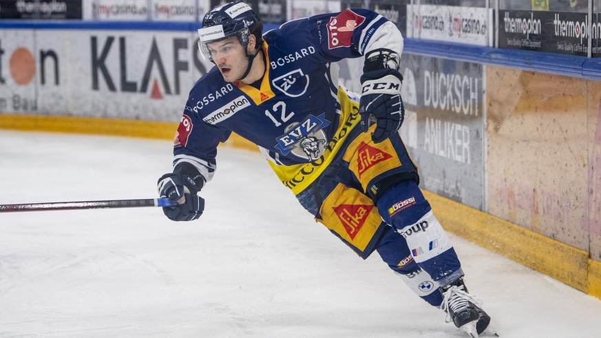 Yannick Zehnder von Zug beim Eishockey Meisterschaftsspiel in der Qualifikation der National League zwischen dem EV Zug und Fribourg Gotteron vom Freitag, 8. Januar 2021 in Zug. (KEYSTONE/Urs Flueeler ...