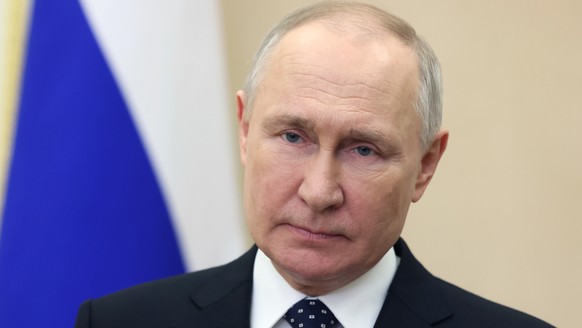 Russian President Vladimir Putin has signed a law to promote the Russian language and restrict the use of foreign words.