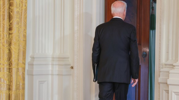 epa09416983 US President Joe Biden leaves the room after delivering remarks on Afghanistan, in the East Room of The White House in Washington, DC , USA, 16 August 2021. EPA/Oliver Contreras / POOL