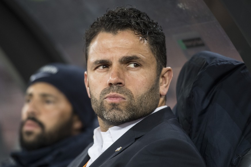 FC Zurich&#039;s Coach Uli Forte reacts during the UEFA Europa League group match between Swiss Club FC Zurich and Romania&#039;s Steaua Bucharest, at the Letzigrund stadium in Zurich, Switzerland, Th ...