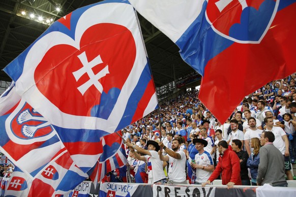 Football Soccer - Slovakia v England - EURO 2016 - Group B - Stade Geoffroy-Guichard, Saint-Ãtienne, France - 20/6/16
Slovakia fans before the match
REUTERS/Robert Pratta
Livepic