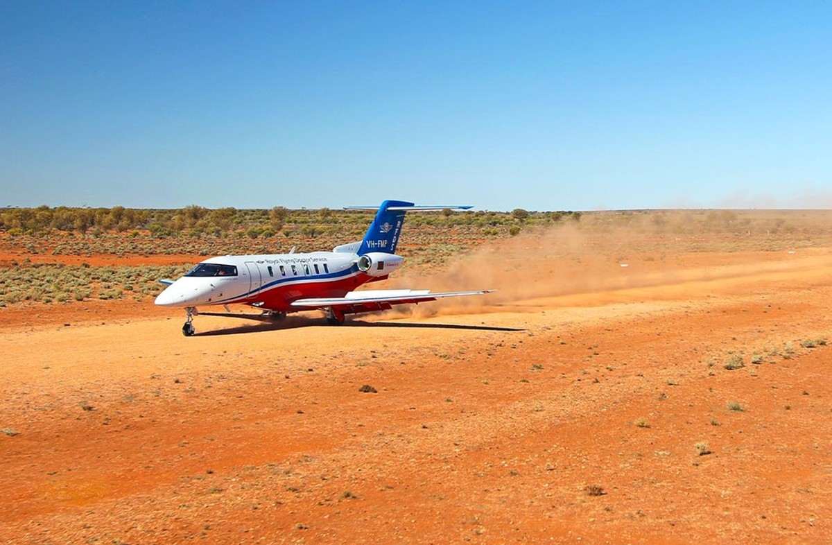 Pilatus PC-24 Super Versatile Jet business jet privatjet schweiz jeff bezos https://www.pilatus-aircraft.com/