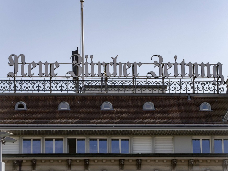 Die Neue Zürcher Zeitung hat ihren Sitz in Zürich und ist eine Schweizer Tageszeitung des Medienunternehmens NZZ-Mediengruppe. Symbolbild, Themenbild Zürich, 23.10.2020 *** The Neue Zürcher Zeitung is ...
