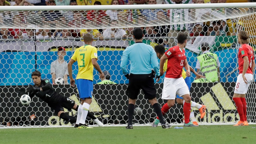 epa06817072 Swiss goalkeeper Yann Sommer (L) stops the ball during the FIFA World Cup 2018 Group E soccer match between Brazil and Switzerland, in Rostov-On-Don, Russia, 17 June 2018. 

(RESTRICTION ...